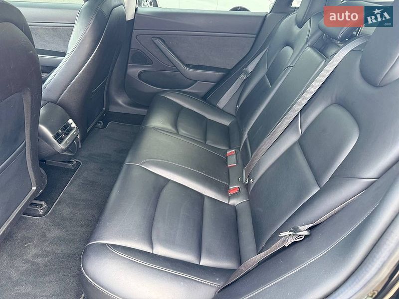 Седан Tesla Model 3 2018 в Кременчуге