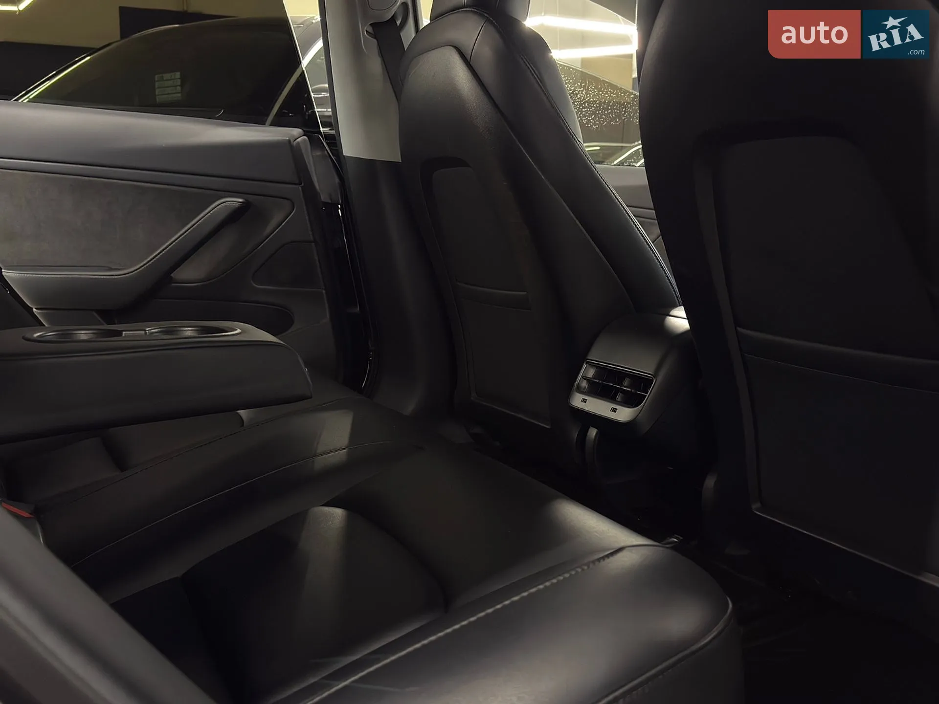 2019 Tesla Model 3 - мініатюра 24