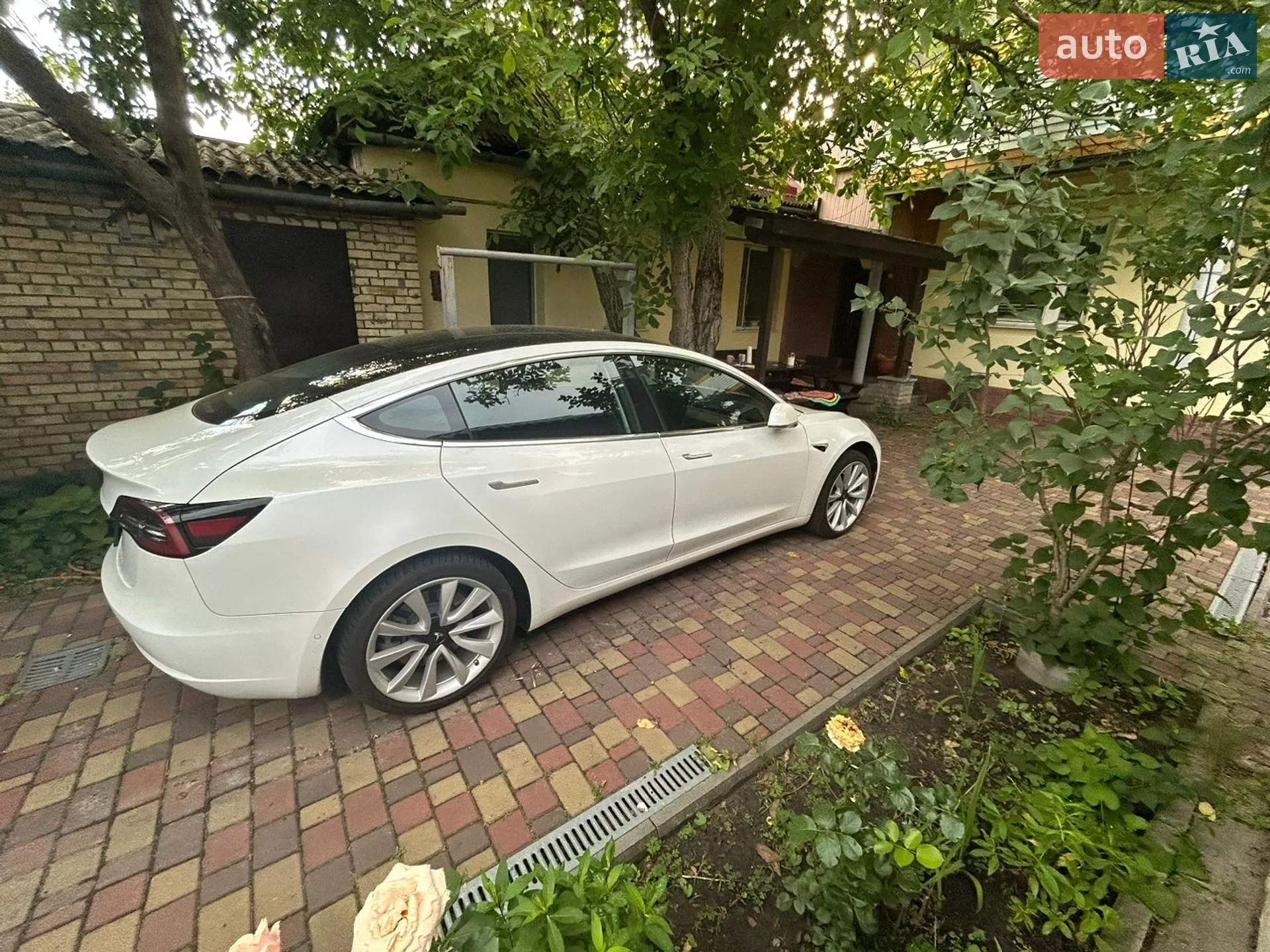 2020 Tesla Model 3 - мініатюра 3