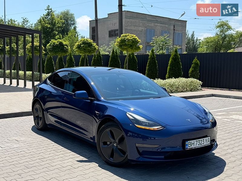 Седан Tesla Model 3 2021 в Одессе