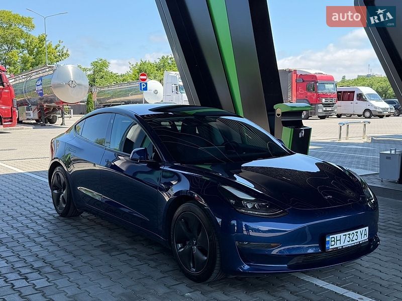 Седан Tesla Model 3 2021 в Одессе