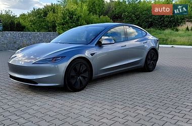 tesla model-3 2025 в Калинівка від професійного продавця Олег