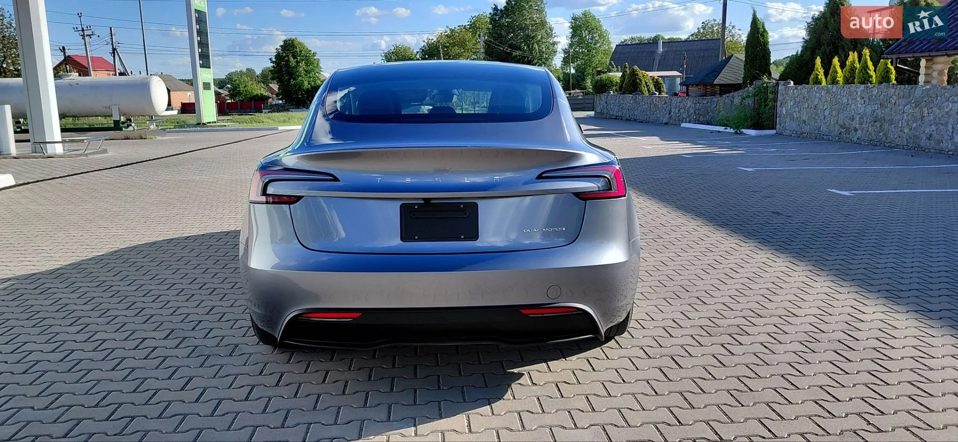 2025 Tesla Model 3 - мініатюра 14