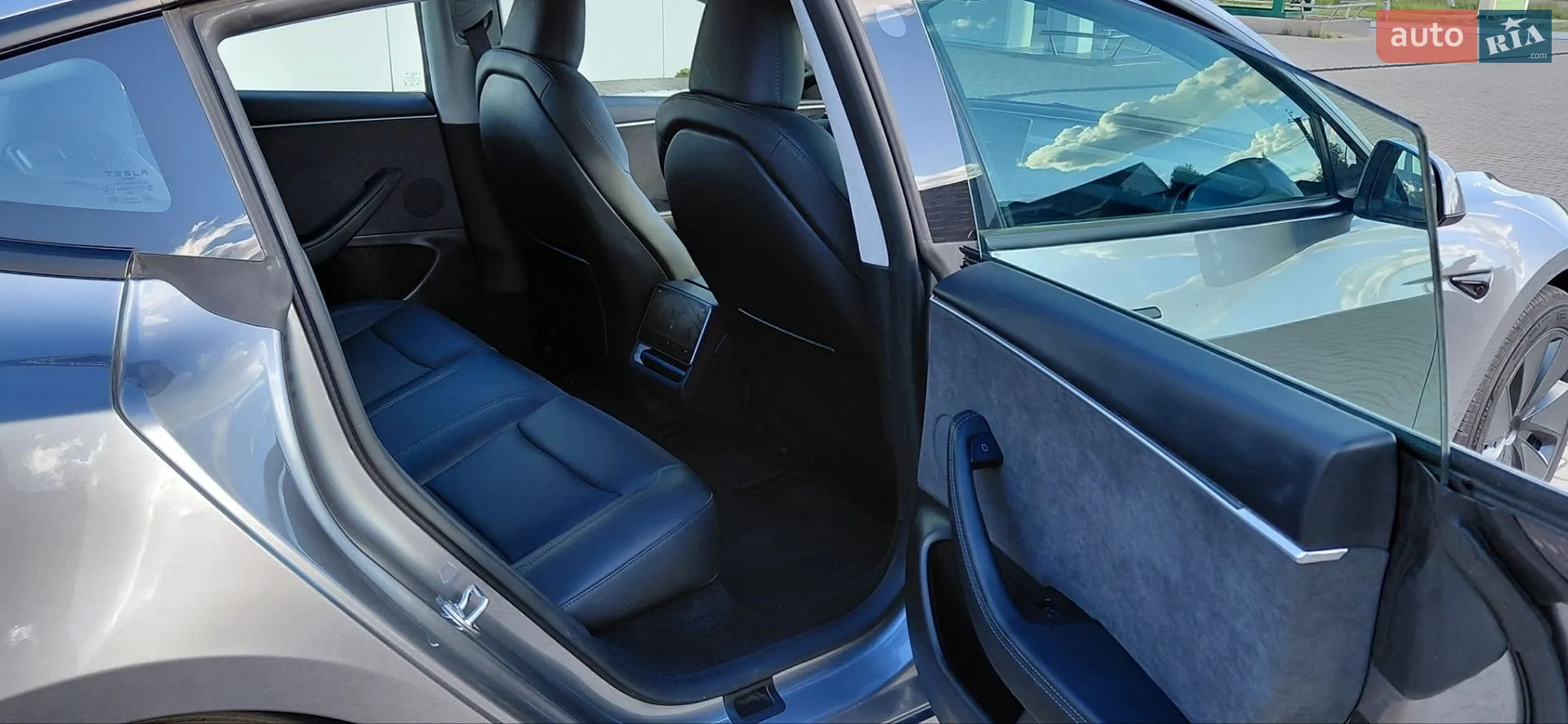 2025 Tesla Model 3 - мініатюра 27