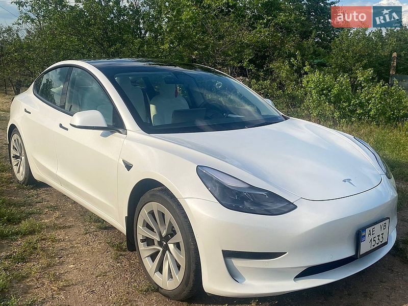 Седан Tesla Model 3 2022 в Кривому Розі