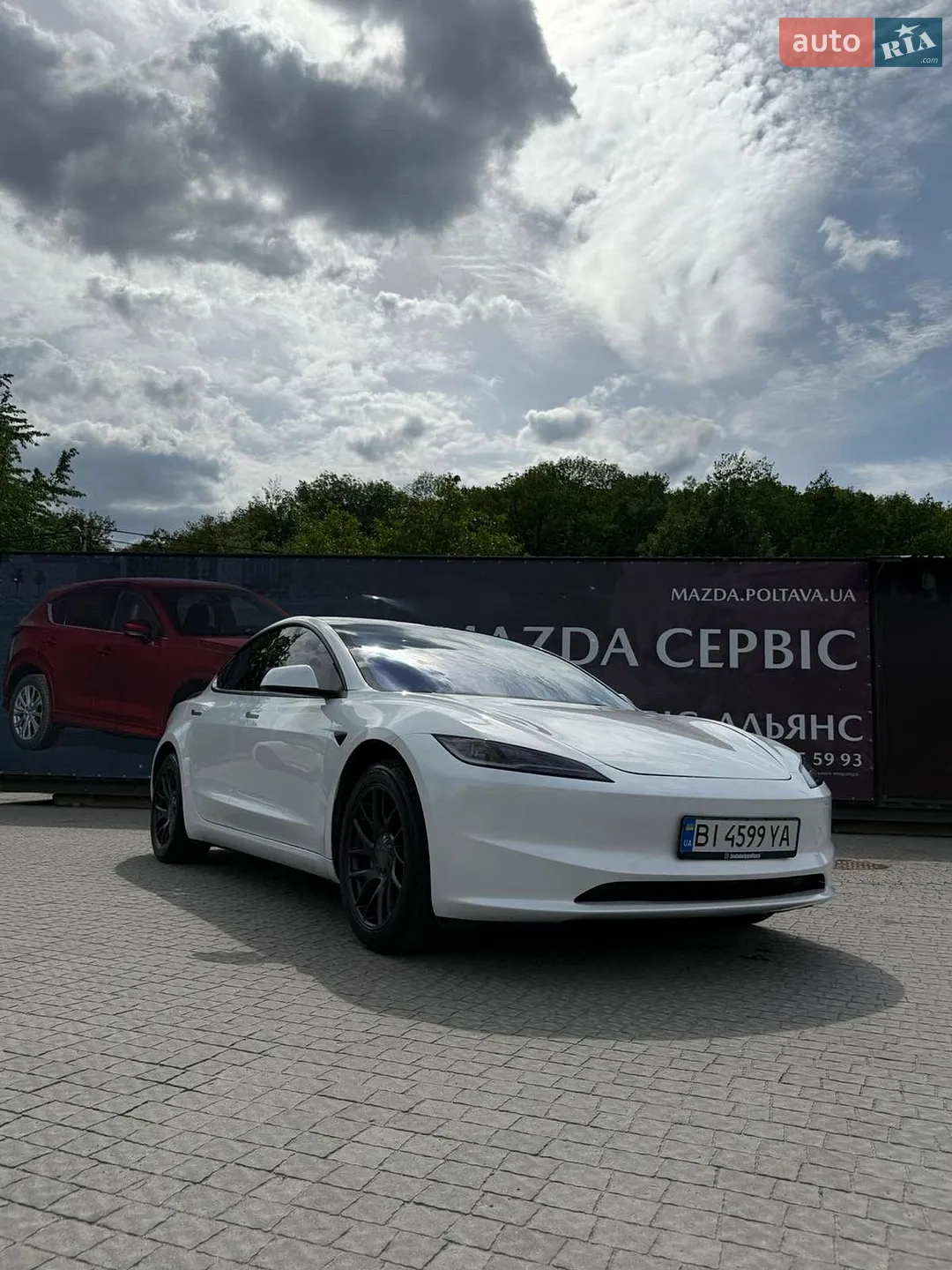 2024 Tesla Model 3 - фото 1