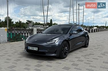 Седан Tesla Model 3 2021 в Дніпрі