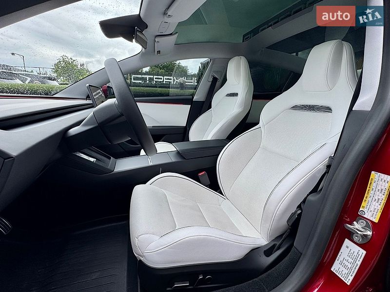 Седан Tesla Model 3 2024 в Киеве