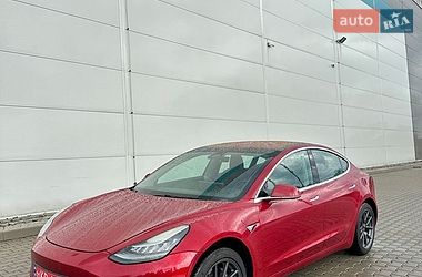 Седан Tesla Model 3 2018 в Киеве