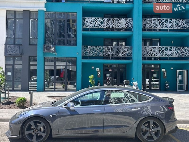 Седан Tesla Model 3 2019 в Житомирі фото 2 Седан Tesla Model 3 2019 в Житомирі
