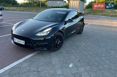 Седан Tesla Model 3 2021 в Луцьку