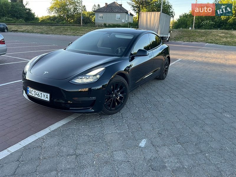 Седан Tesla Model 3 2021 в Луцьку