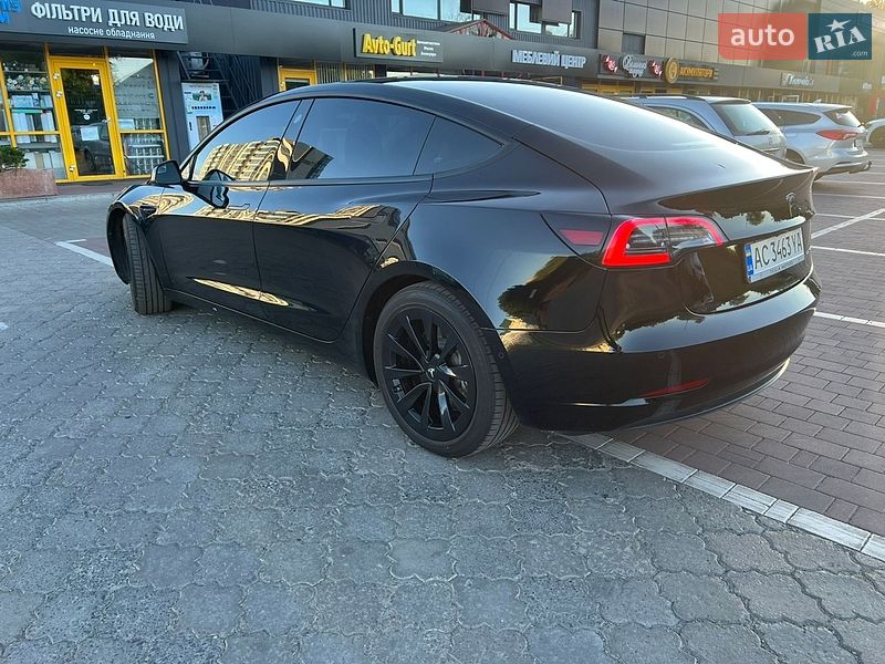 Седан Tesla Model 3 2021 в Луцьку