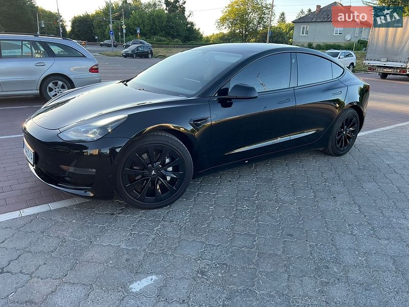 Седан Tesla Model 3 2021 в Луцьку