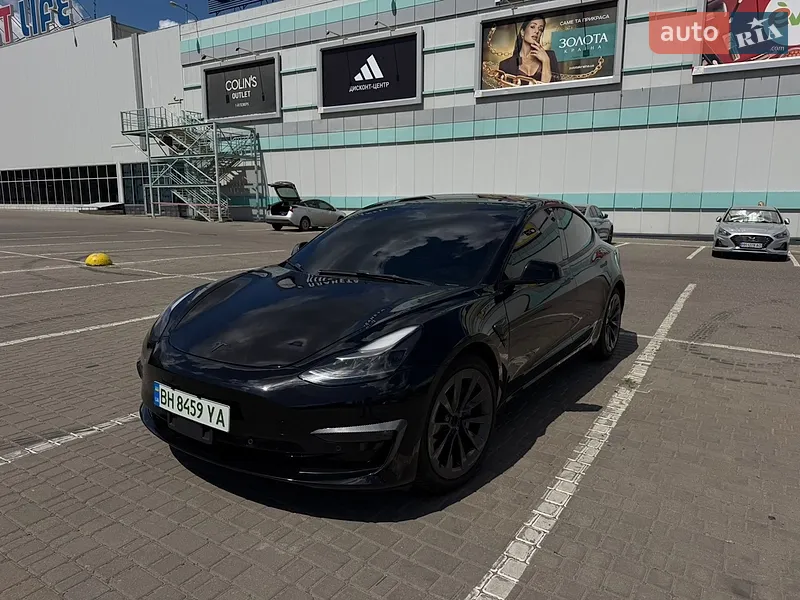 Tesla Model 3 2022