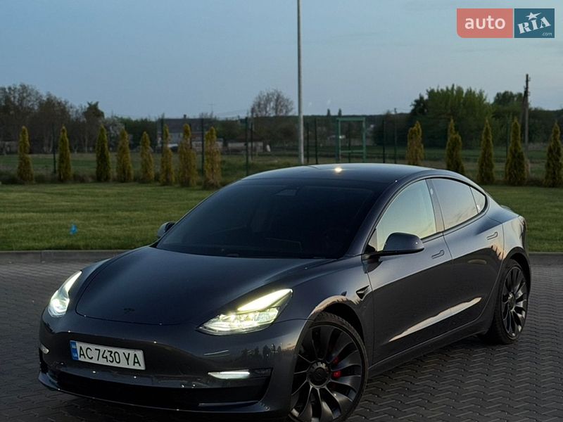 Tesla Model 3 2021