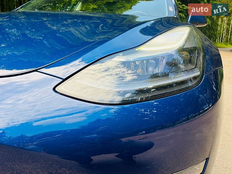 Седан Tesla Model 3 2020 в Киеве