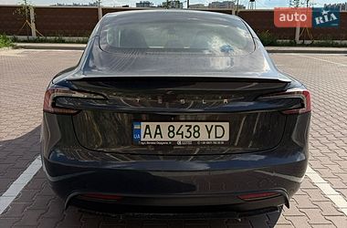 Седан Tesla Model 3 2024 в Києві