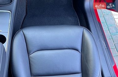 Седан Tesla Model 3 2020 в Виннице