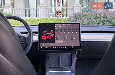 Седан Tesla Model 3 2020 в Виннице