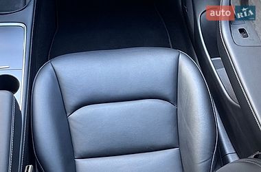 Седан Tesla Model 3 2020 в Виннице