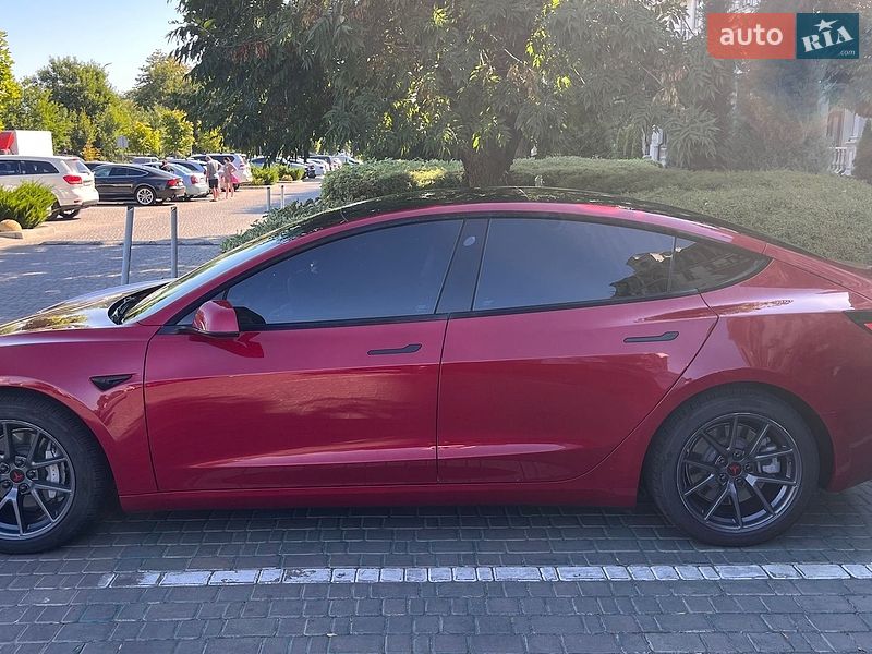 Седан Tesla Model 3 2020 в Виннице