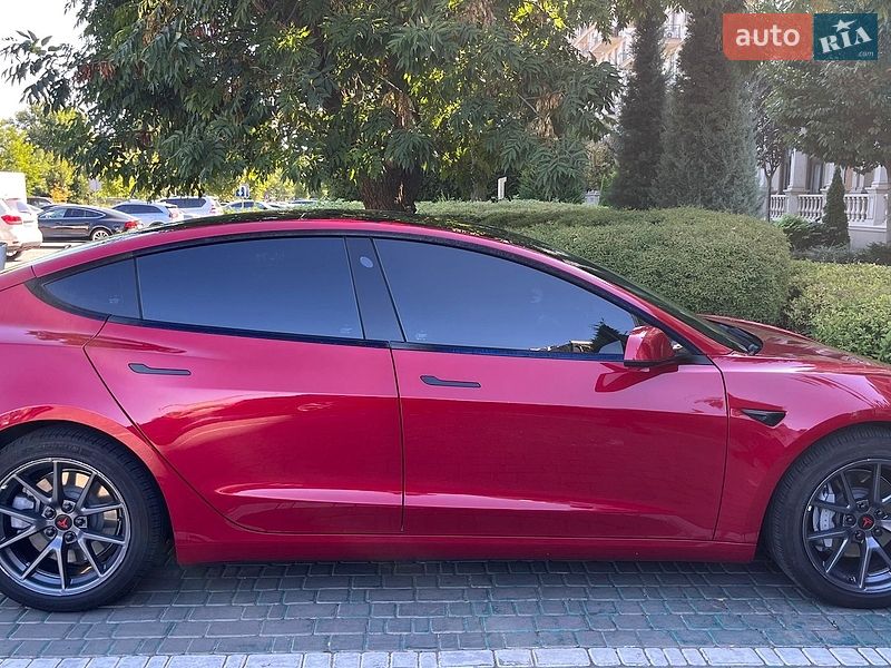 Седан Tesla Model 3 2020 в Виннице
