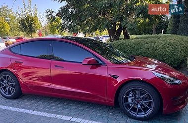 Седан Tesla Model 3 2020 в Виннице