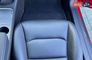 Седан Tesla Model 3 2020 в Виннице