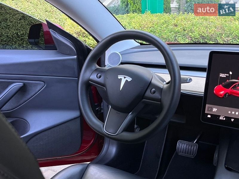Седан Tesla Model 3 2020 в Виннице