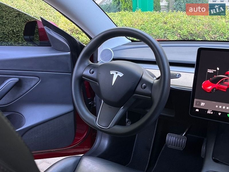 Седан Tesla Model 3 2020 в Виннице