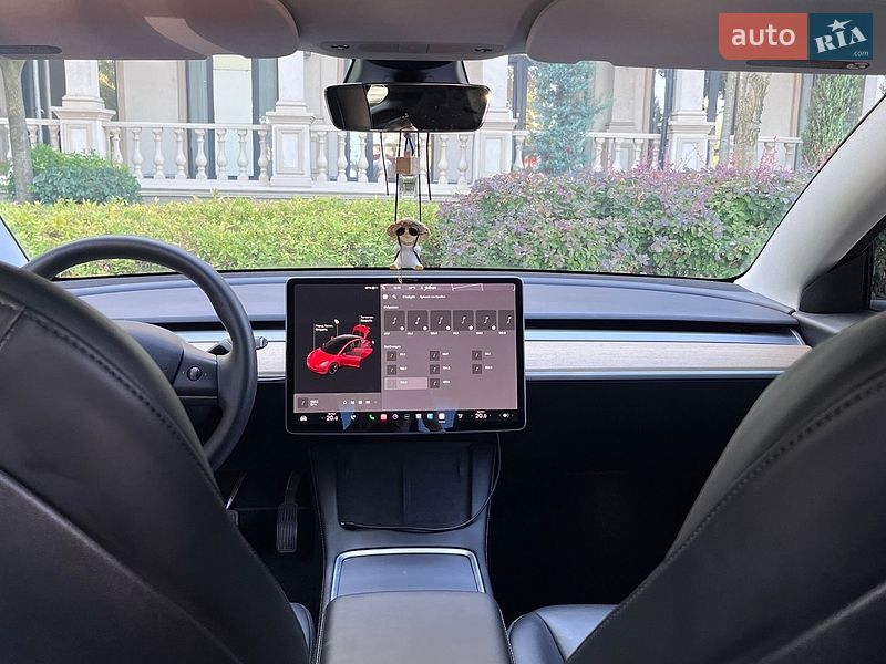 Седан Tesla Model 3 2020 в Виннице
