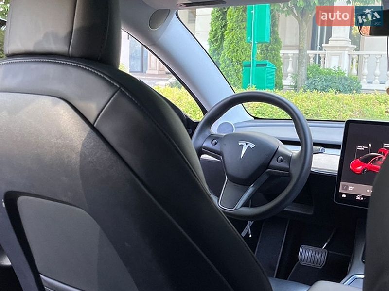 Седан Tesla Model 3 2020 в Виннице