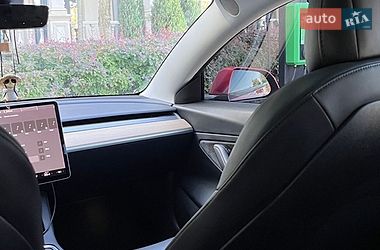 Седан Tesla Model 3 2020 в Виннице