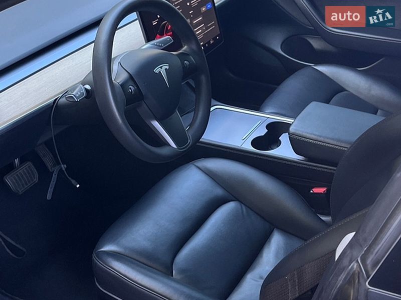 Седан Tesla Model 3 2020 в Виннице
