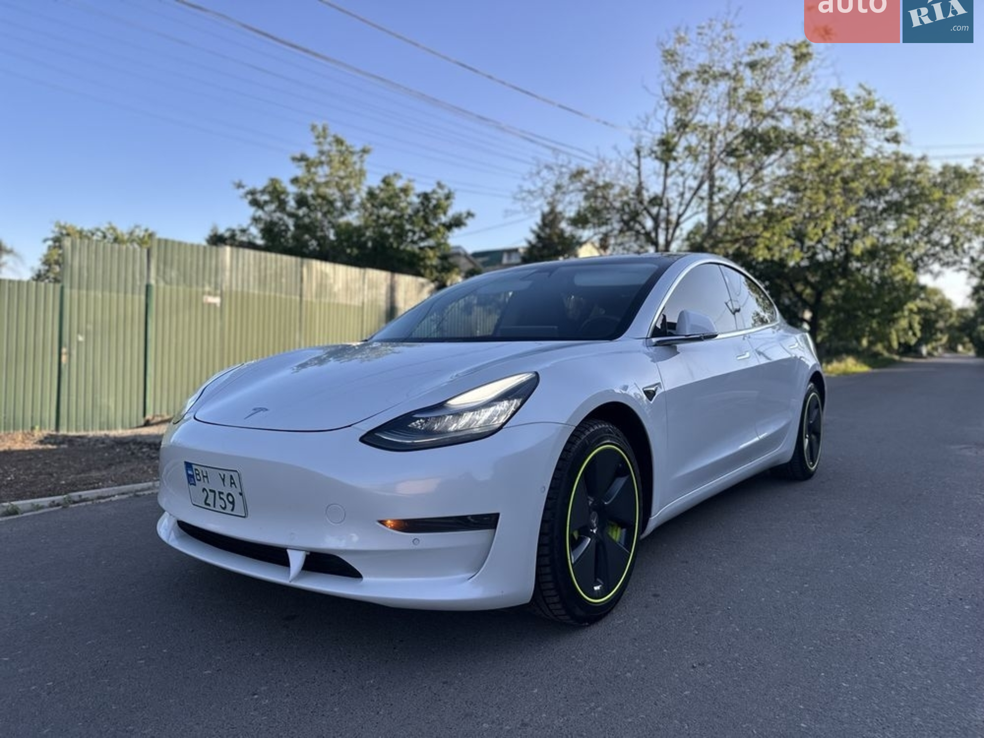 2019 Tesla Model 3 - фото 1