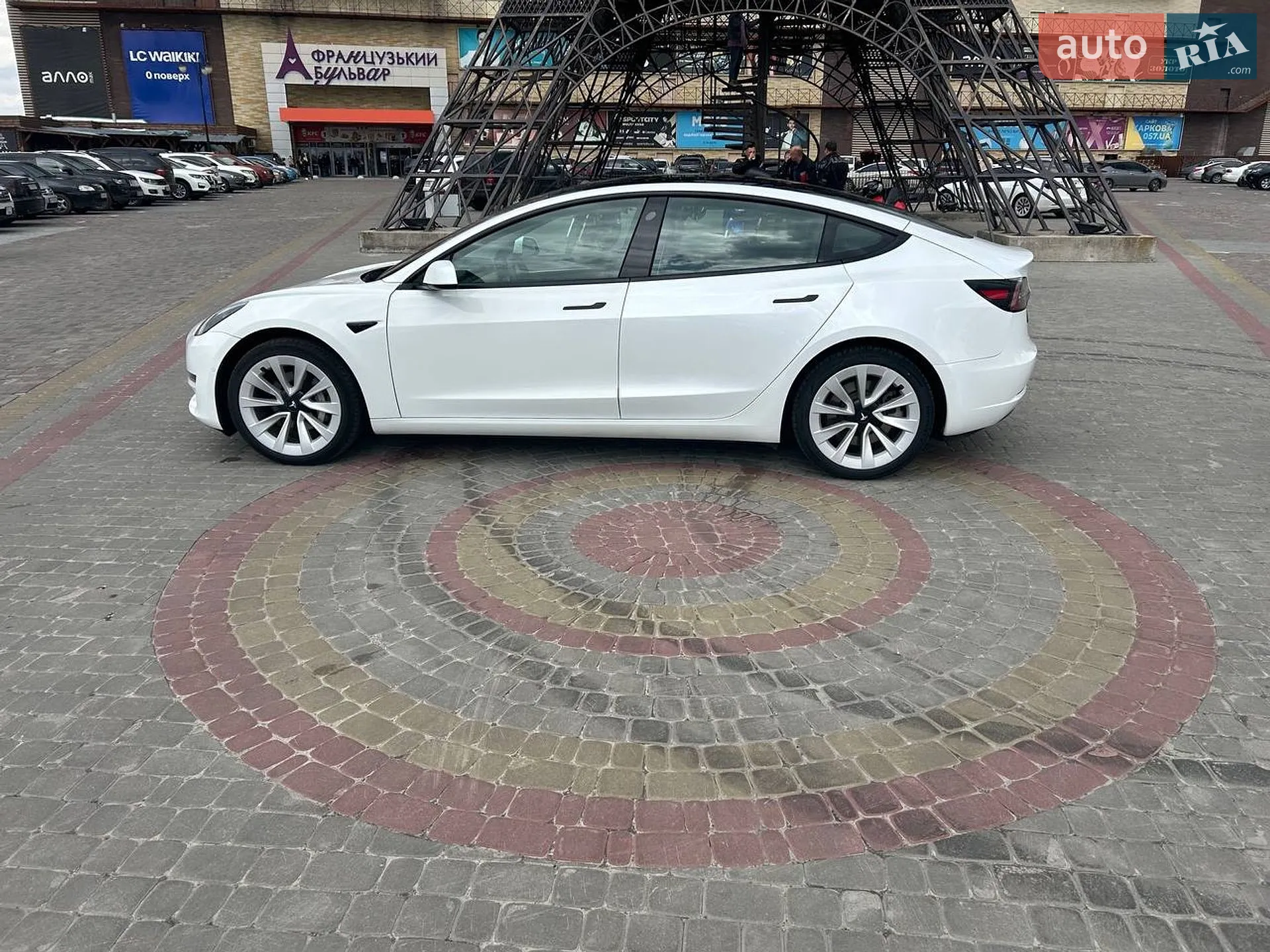 2022 Tesla Model 3 - мініатюра 16