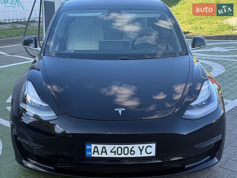 Седан Tesla Model 3 2019 в Києві