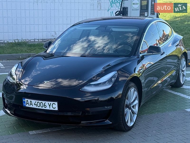 Седан Tesla Model 3 2019 в Києві