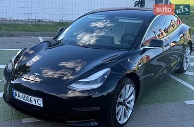 Седан Tesla Model 3 2019 в Києві
