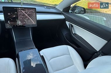 Седан Tesla Model 3 2019 в Києві