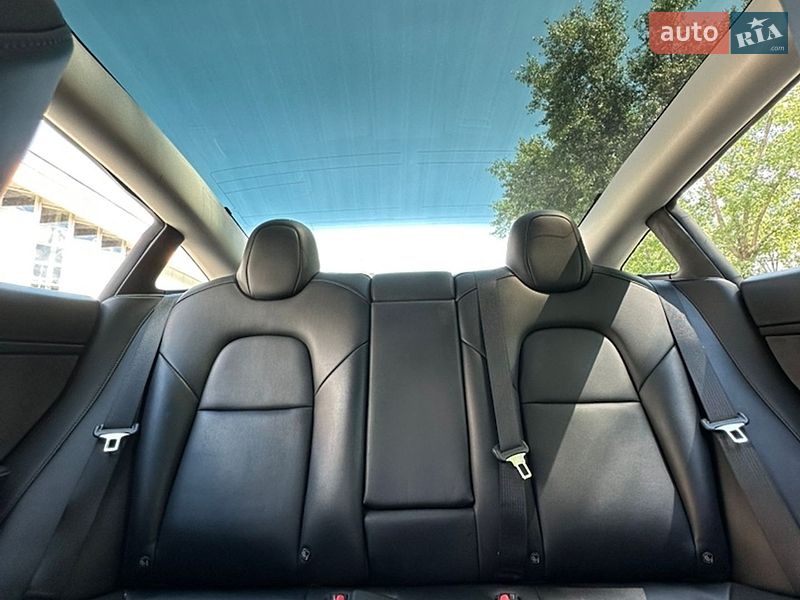 Седан Tesla Model 3 2022 в Запорожье