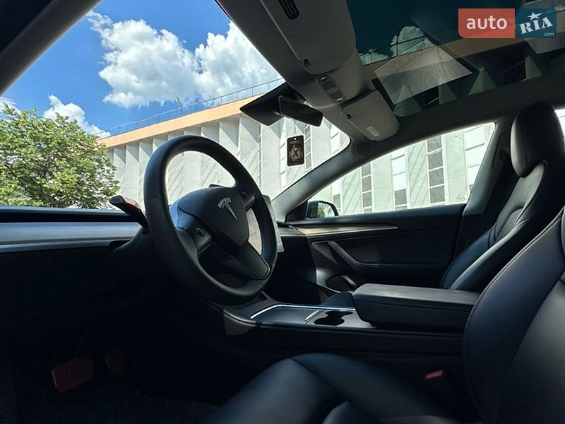 Седан Tesla Model 3 2022 в Запорожье