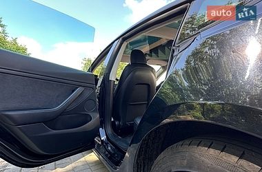 Седан Tesla Model 3 2022 в Запорожье