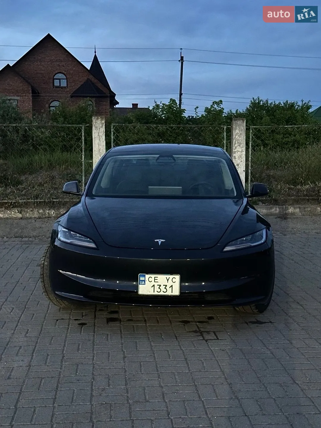 2025 Tesla Model 3 - мініатюра 3