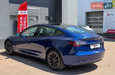 Седан Tesla Model 3 2022 в Киеве