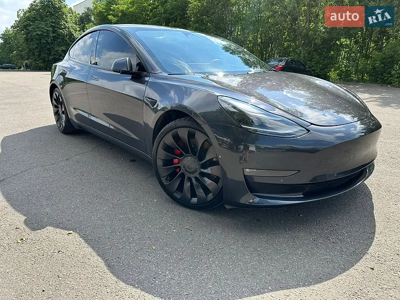 Tesla Model 3 2022