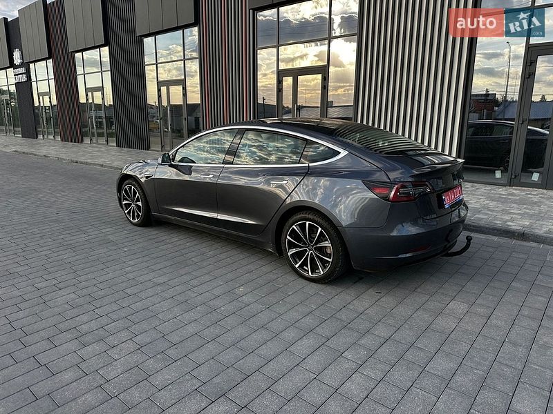 Седан Tesla Model 3 2019 в Киеве фото 9 Седан Tesla Model 3 2019 в Киеве