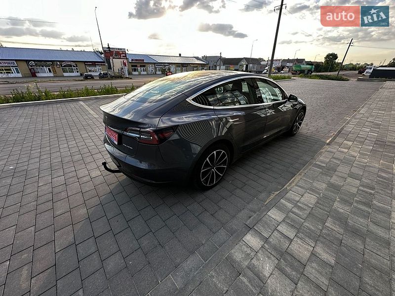 Седан Tesla Model 3 2019 в Киеве фото 14 Седан Tesla Model 3 2019 в Киеве