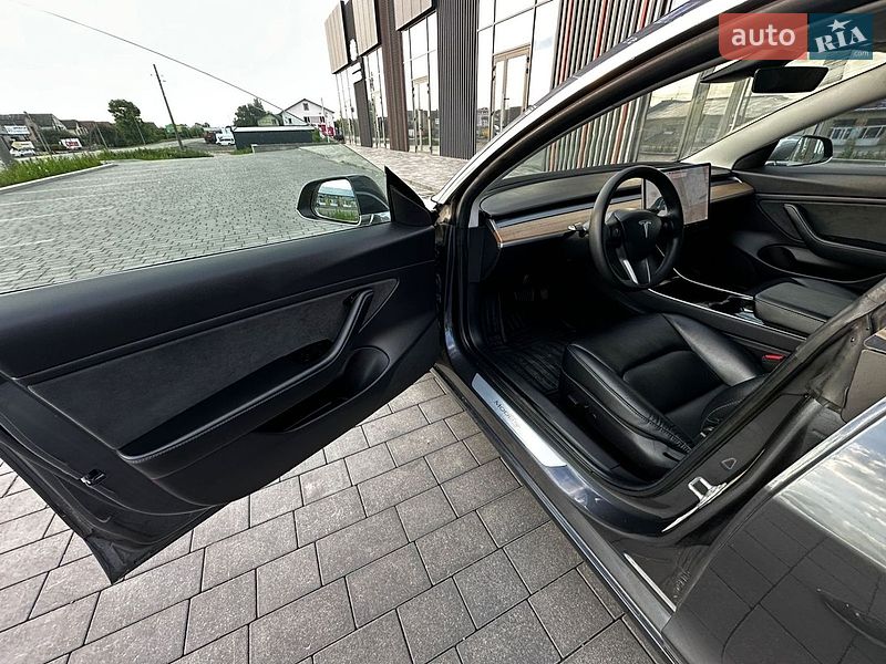 Седан Tesla Model 3 2019 в Киеве фото 22 Седан Tesla Model 3 2019 в Киеве